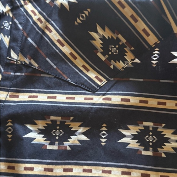 Panhandle Aztec Western button up - Picture 6 of 11